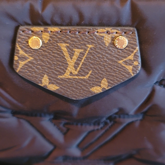 Louis Vuitton Maxi Pillow Multi Pochette Accessories Black Monogram Econyl - Picture 6 of 16